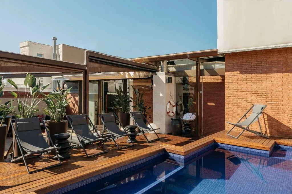 Pool, Granados 83, Barcelona