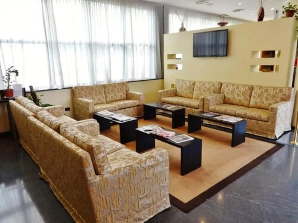 Lobby, iH Hotels Milano Blu Visconti, Milan