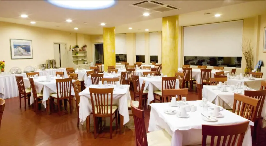 Restaurant, Thomas Beach Hotel, Athens