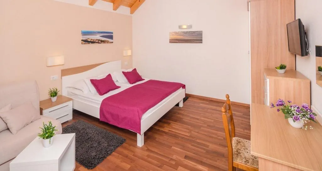 Room, Fortuna, Split