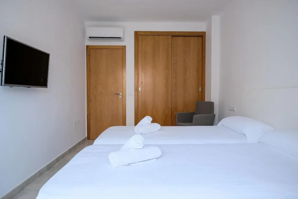 Room, S'Alamera Suites Hotel & Apartments, Ibiza