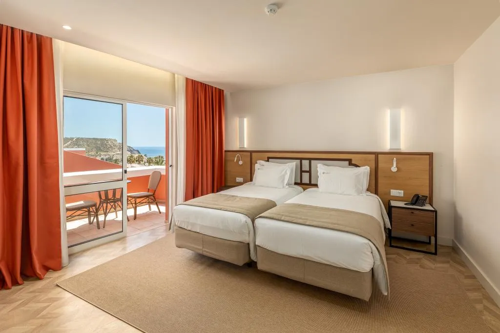 TWIN SEA VIEW WITH BALCONY Room, Belavista da Luz, Algarve