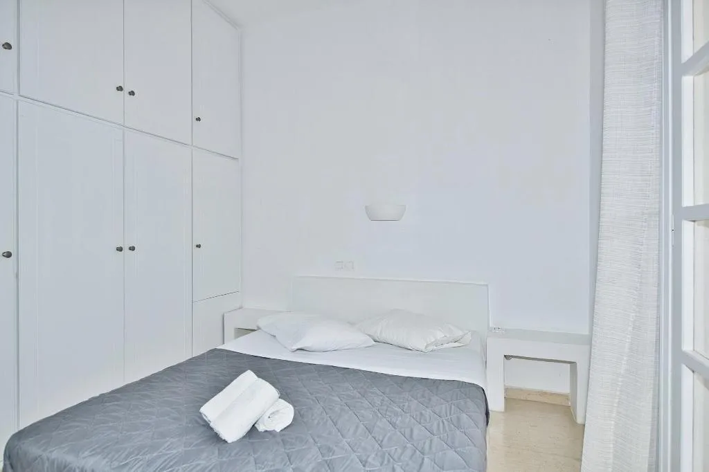 Room, Ira Apartments, Santorini