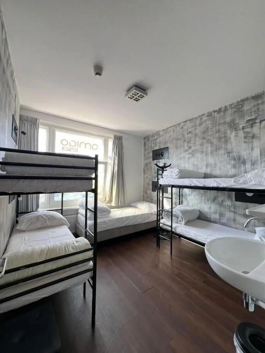 Room, Amigo Budget Hostel, Amsterdam