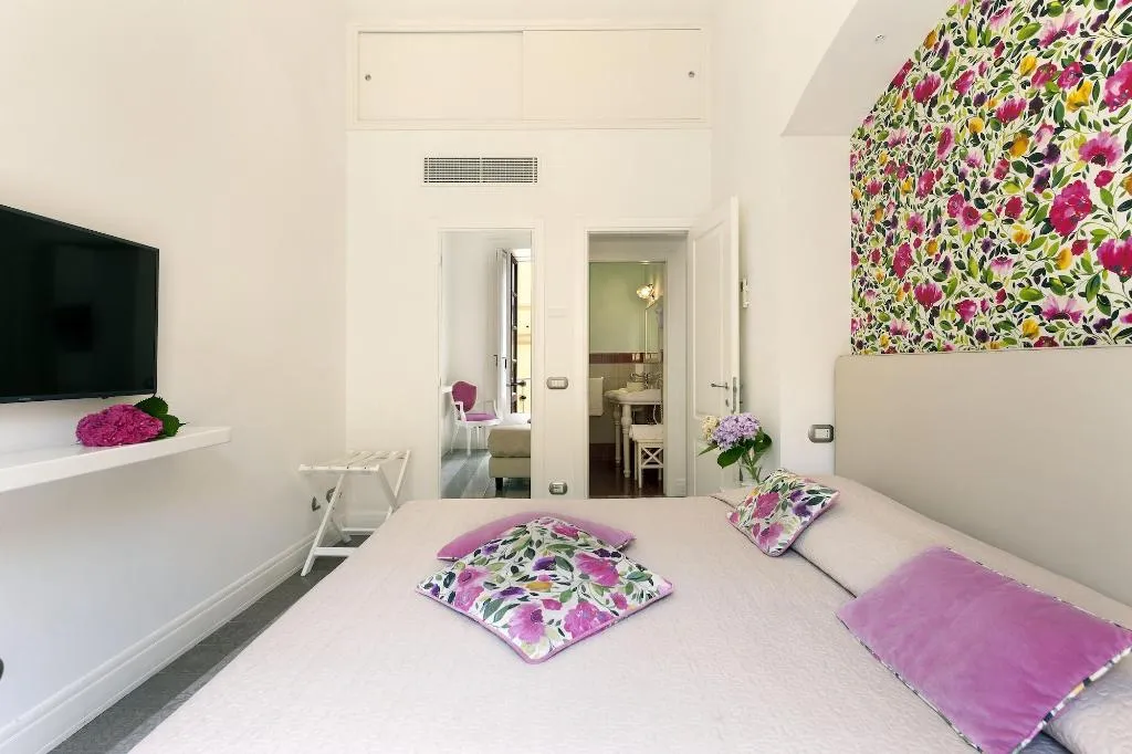 Room, La Casa Dell Orologio, Naples