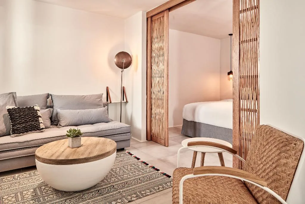 SUITE WITH JACUZZI Room, Boho Suites Mykonos, Mykonos