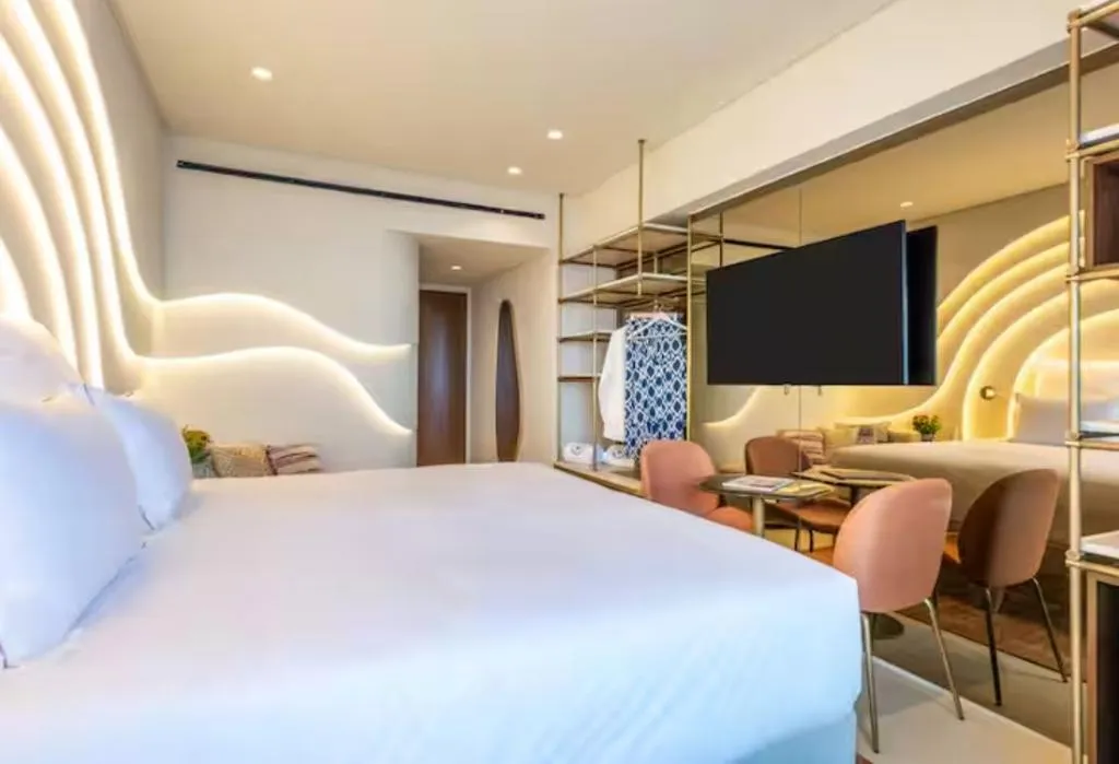 DOUBLE CLASSIC KING BED Room, Isla Brown Corinthia Resort & Spa, Curio Collect, Athens
