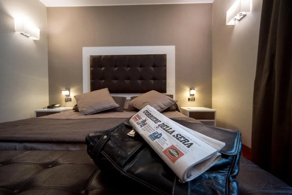 TRIPLE STANDARD Room, Magris Hotel, Naples
