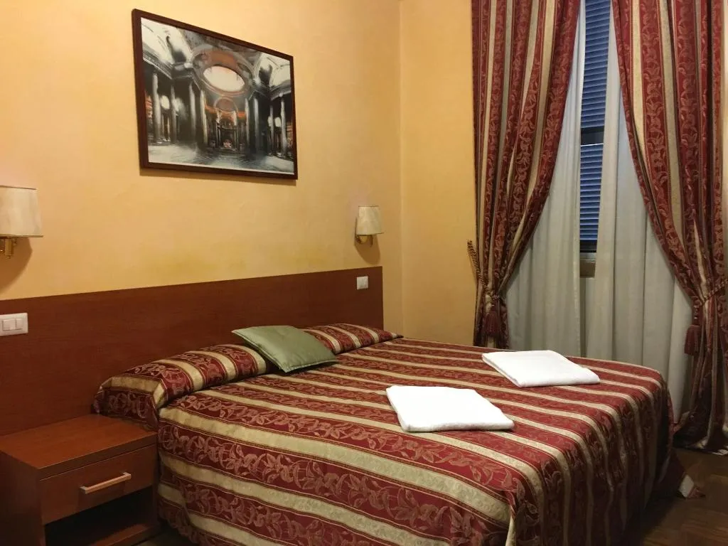 Room, Lam Guest House, Naples