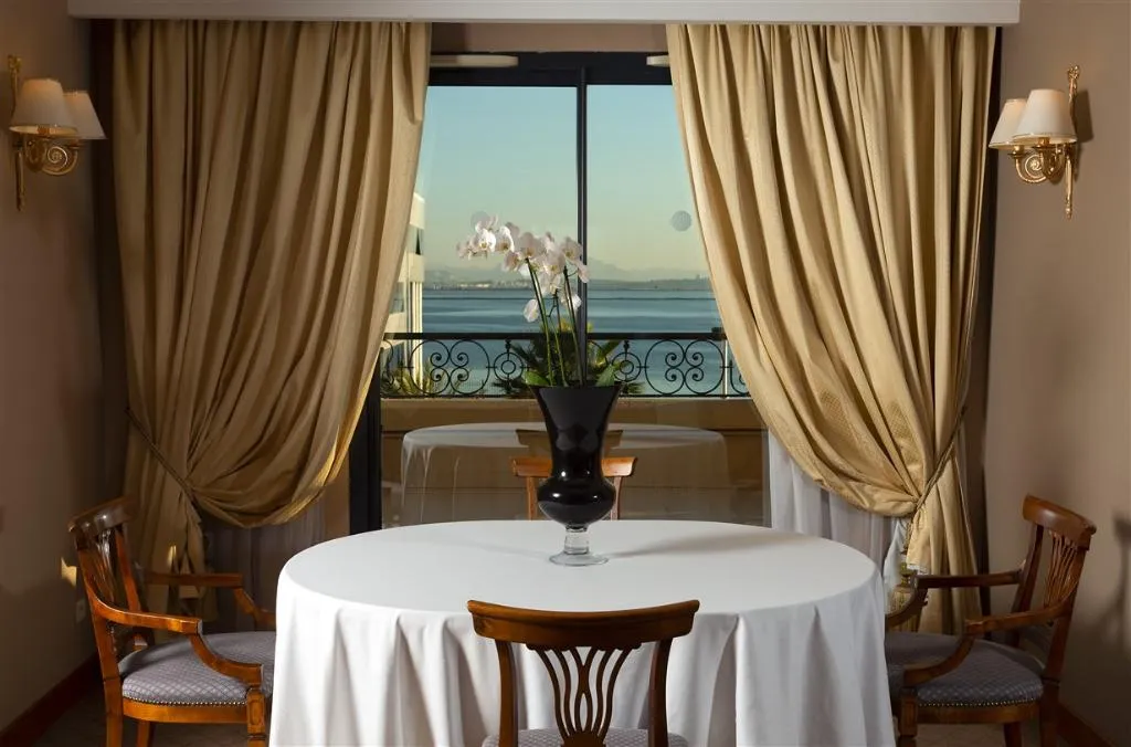 SUITE PREMIUM Room, Concorde Les Berges du Lac, Tunisia