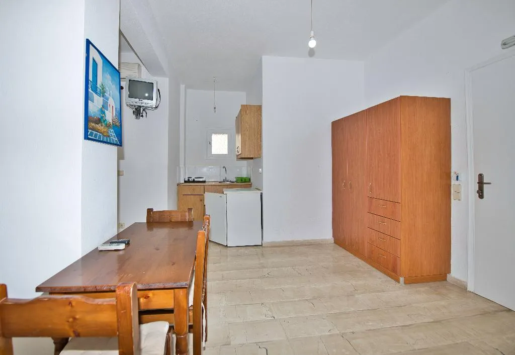 STUDIO BASIC Room, Ira Apartments, Santorini