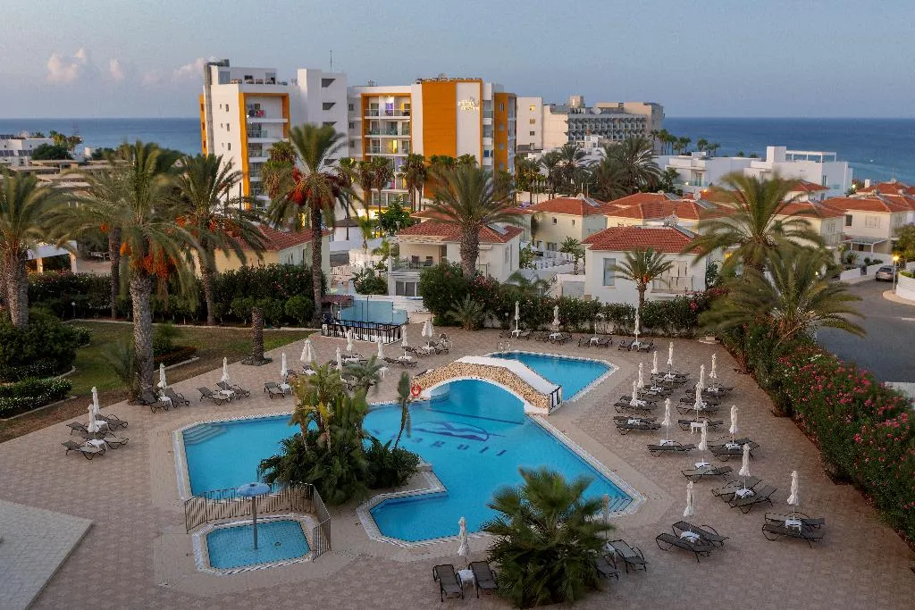 Pool, Seagull Hotel Apartments, Cyprus