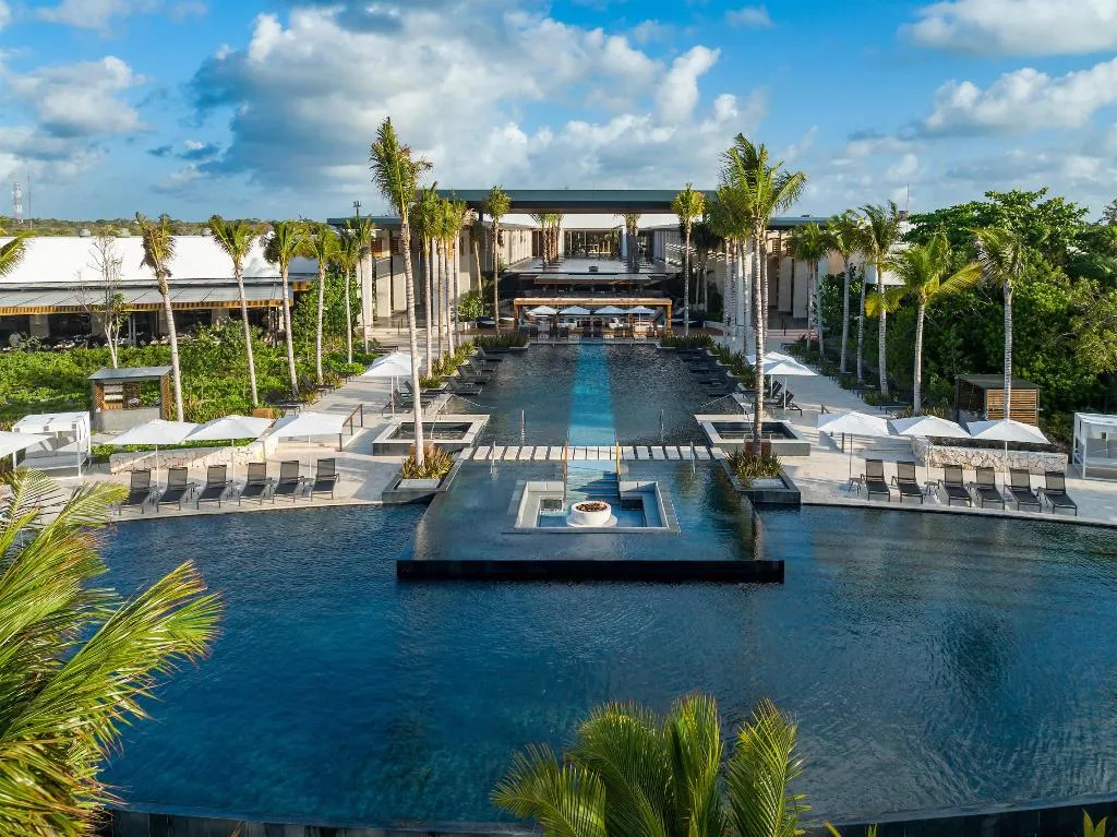 Pool, Conrad Tulum Riviera Maya, Cancun Area