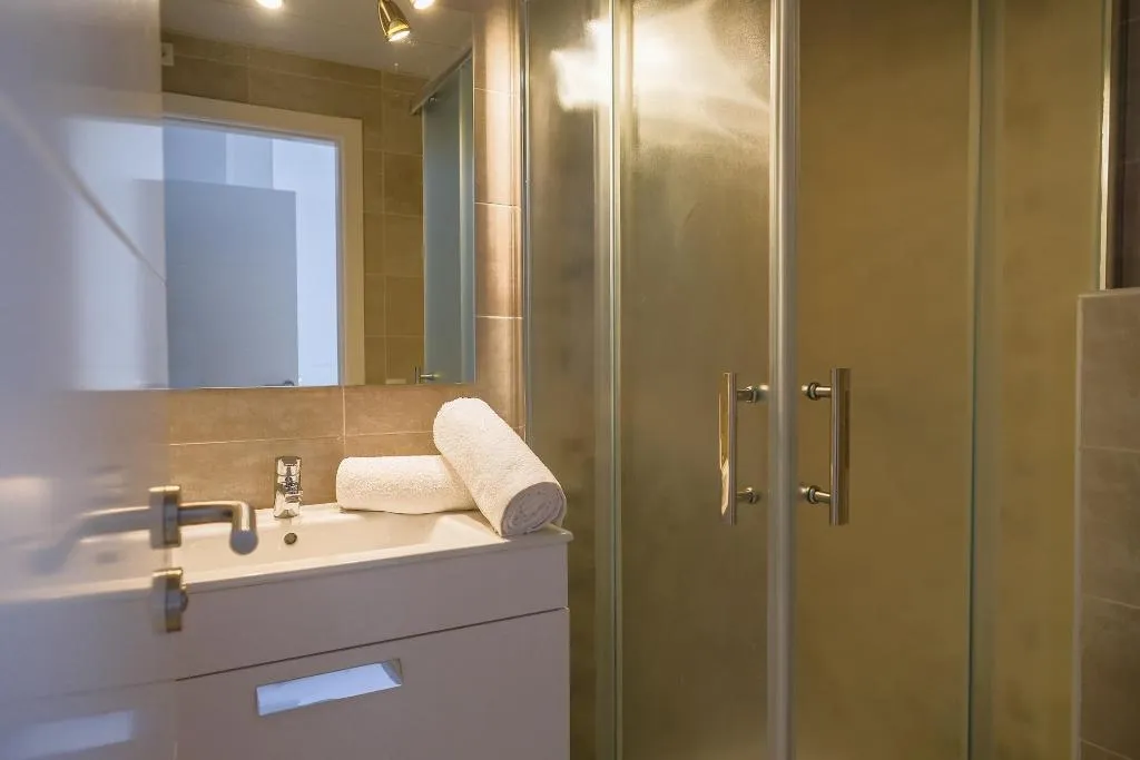 Room, S'Alamera Suites Hotel & Apartments, Ibiza