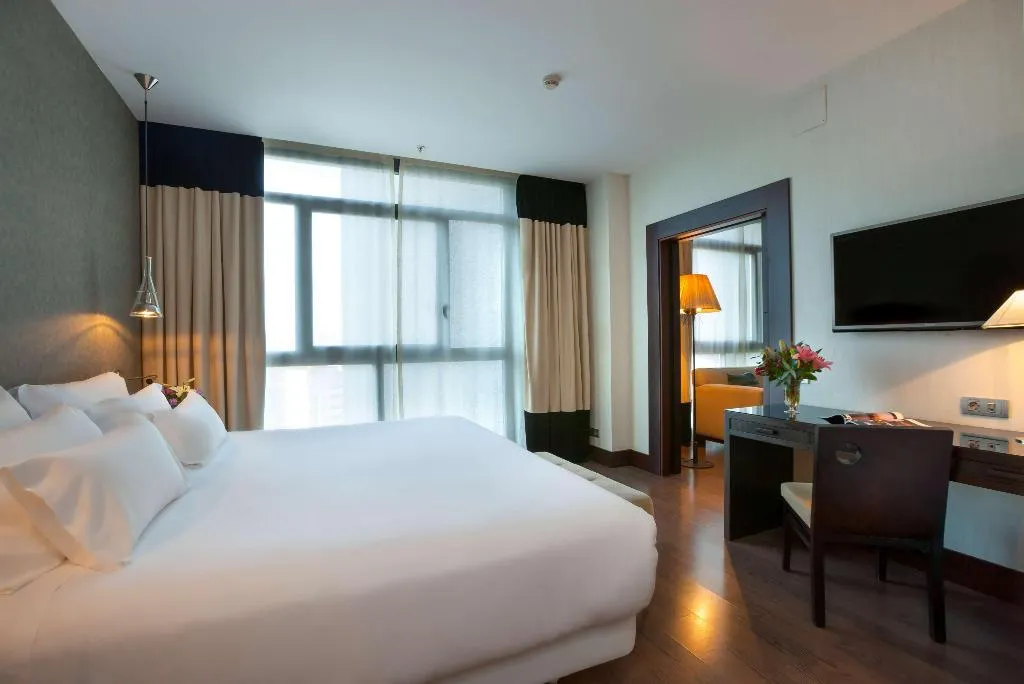 JUNIOR SUITE STANDARD Room, NH Collection Sevilla, Seville