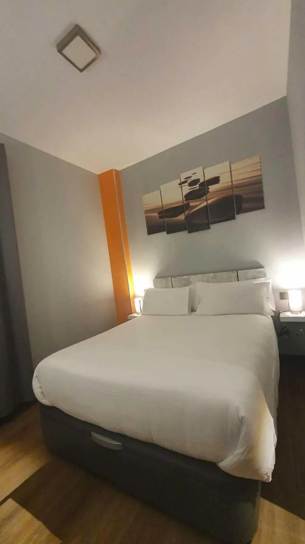 Room, H La Cabaña, Madrid