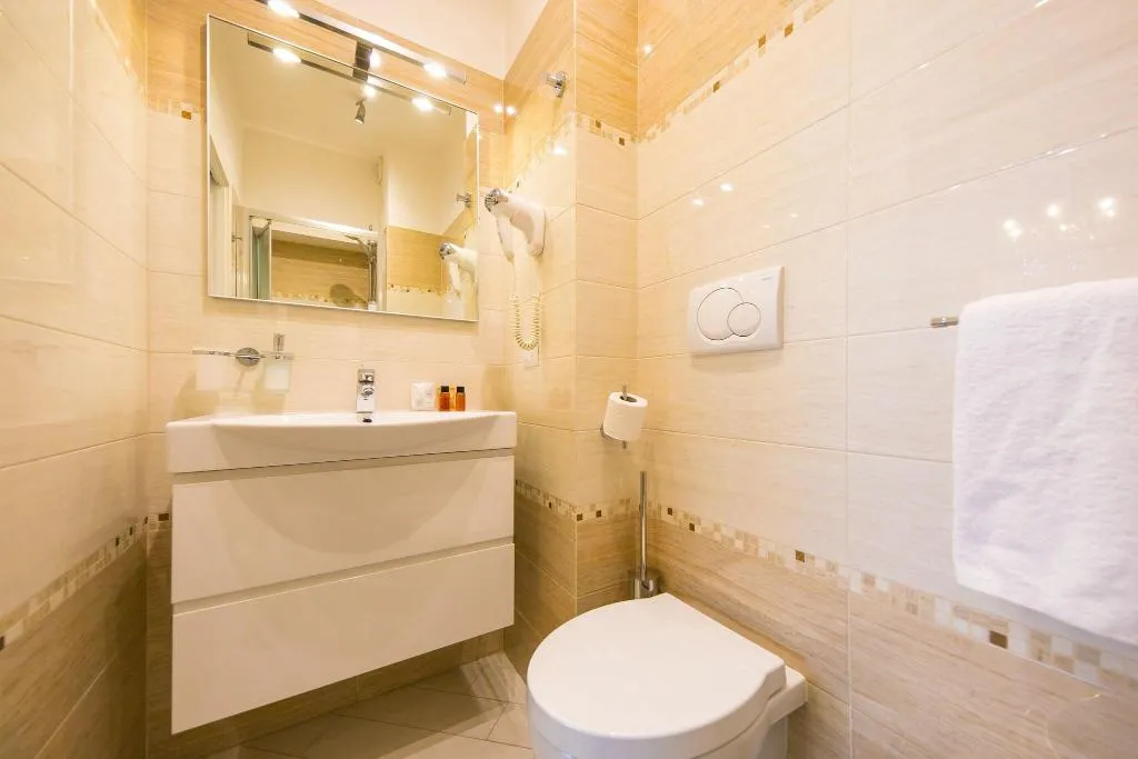 Room, Suites Roma Tiburtina, Rome