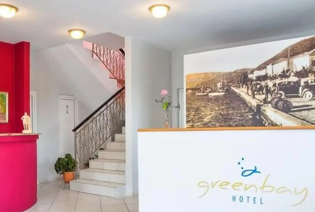 Lobby, Green Bay, Kefallinia