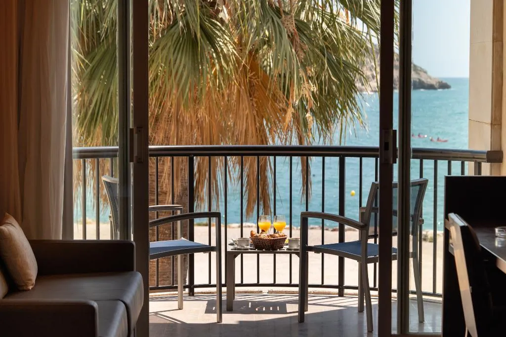 Double or Twin DELUXE SEA VIEW Room, Estela Barcelona, Costa Brava