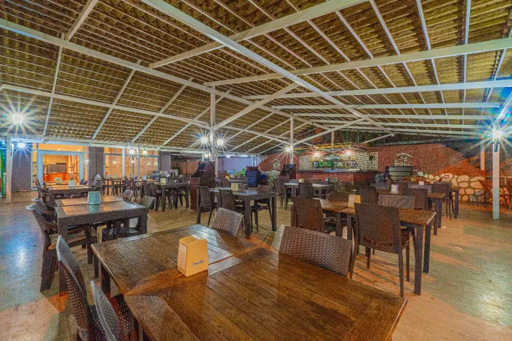Restaurant, Grand Bahama Beach Hotel, Antalya