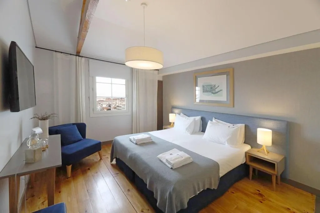 Room, Feels Like Home Santa Catarina Prime Suites, Porto