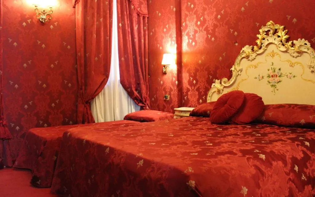 TRIPLE SUPERIOR CAPACITY 3 Room, Al Graspo de Ua, Venice