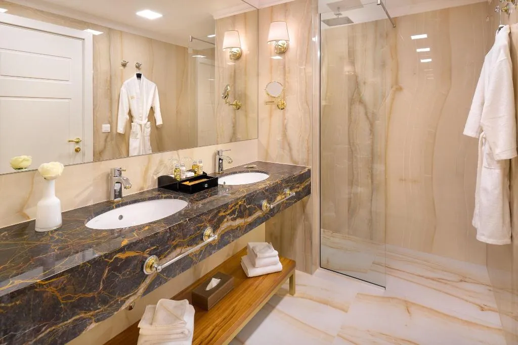 DOUBLE LUXURY SEA VIEW Room, Hotel Villa Harmony, Split