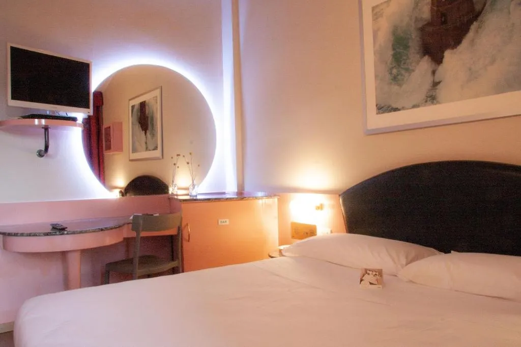 SINGLE STANDARD Room, Hotel Motel 2000, Milan