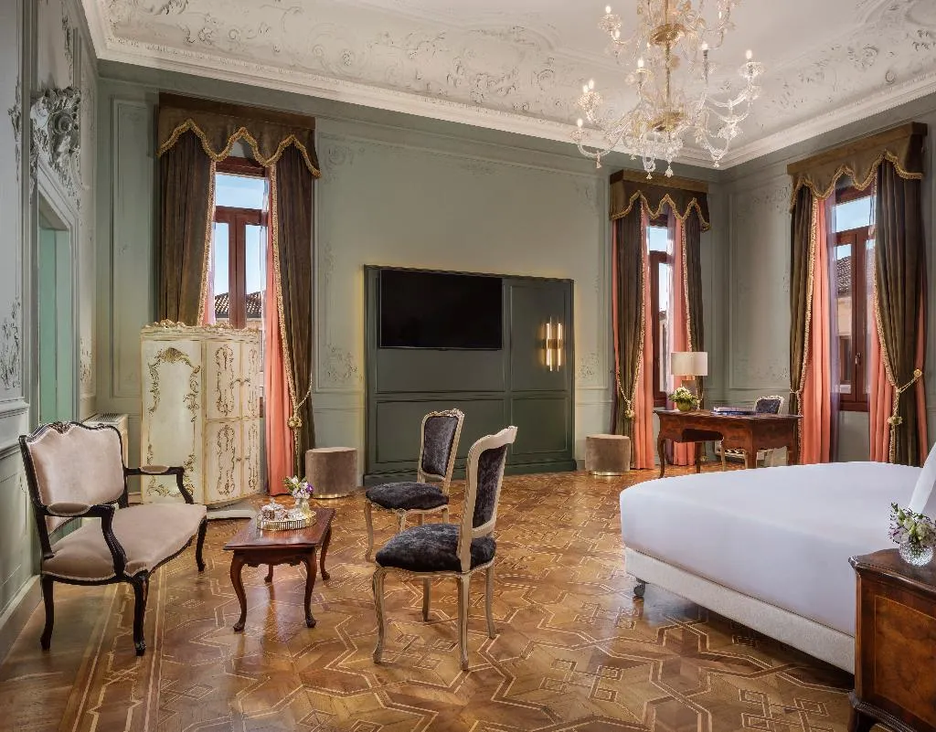 JUNIOR SUITE STANDARD Room, NH Collection Venezia Grand Hotel Palazzo dei Dogi, Venice