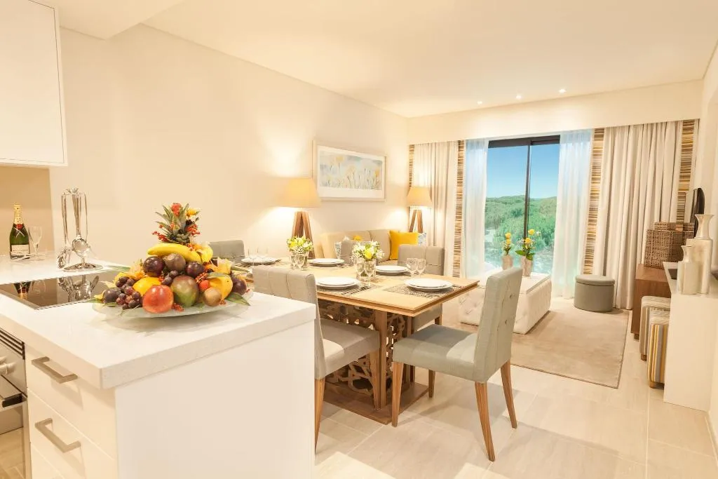 Room, Pine Cliffs Gardens, Algarve