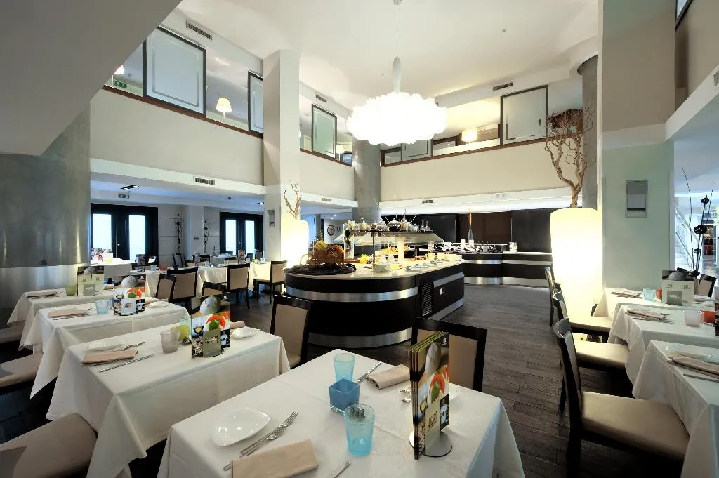 Restaurant, Holiday Inn Naples, Naples