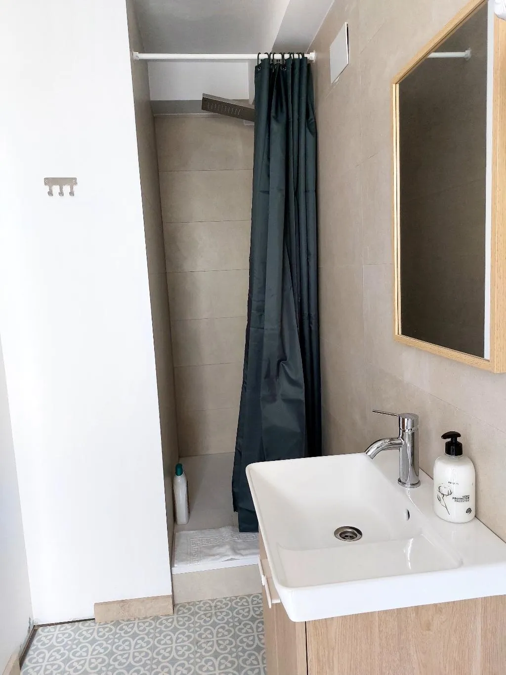 TRIPLE DELUXE Room, Habitaciones Barra89, Valencia