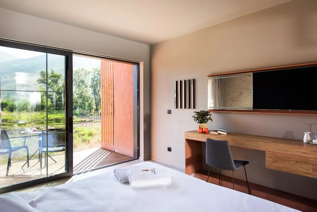 TWIN DELUXE Room, Pilot Amphora Boutique Hotel, Crete