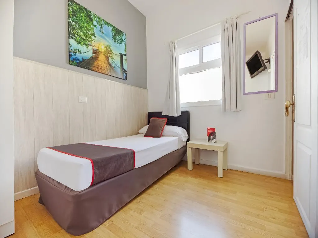 SINGLE STANDARD Room, OYO Bora Bora The Hotel, Gran Canaria