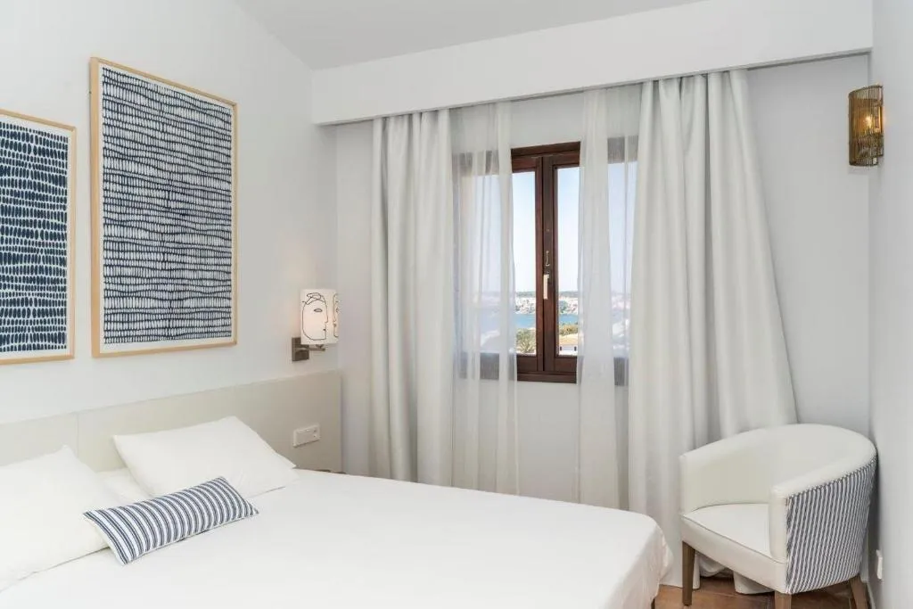 STUDIO BAY VIEW Room, Cala Llonga Hotel Menorca, Menorca