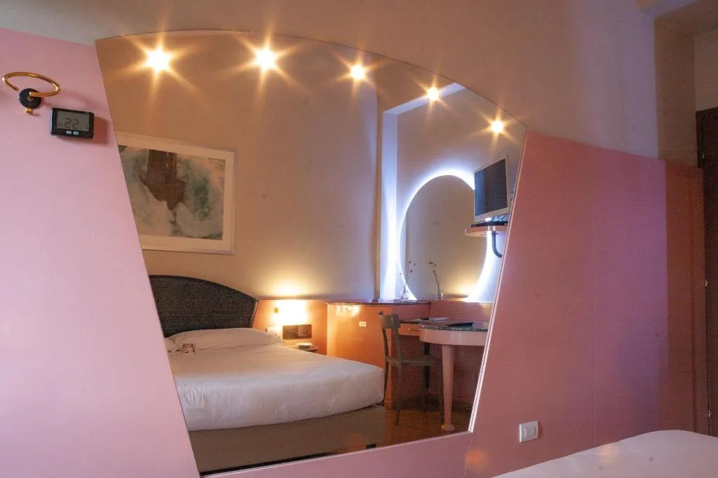 SINGLE STANDARD Room, Hotel Motel 2000, Milan