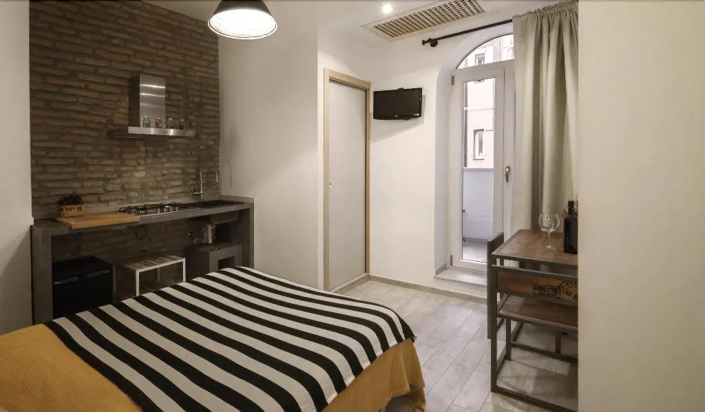 Room, B&B Room of Arts, Naples
