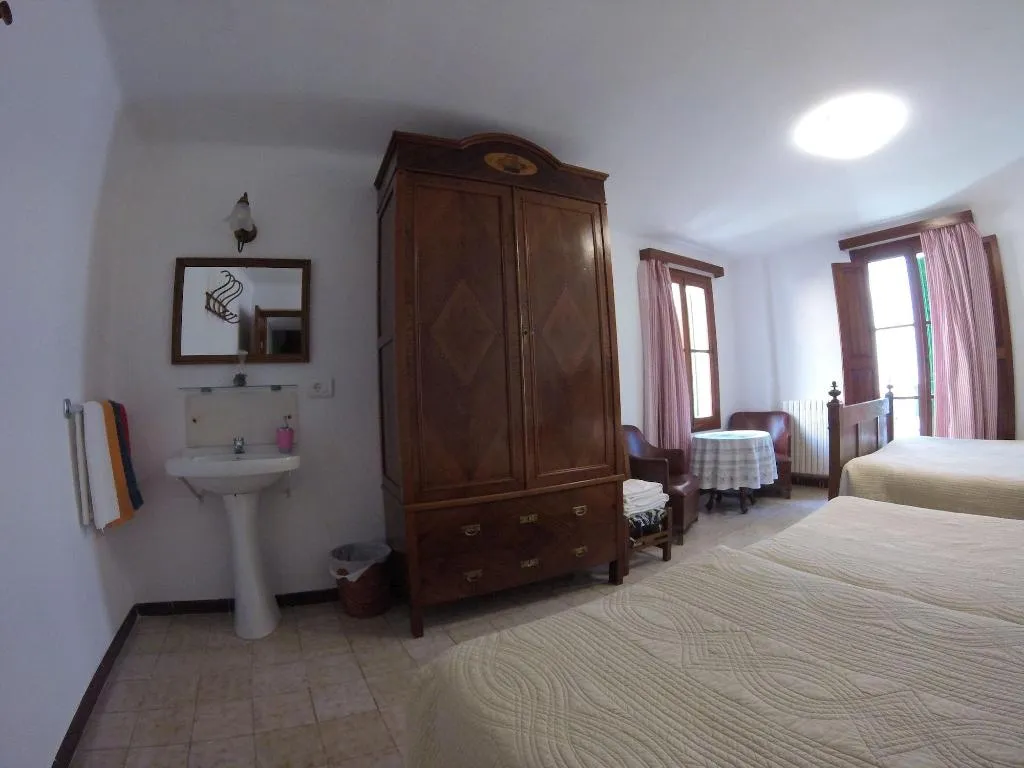 Room, Hostal Casa Margarita, Majorca