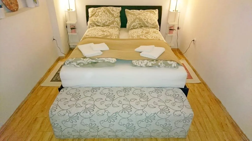 APARTMENT CAPACITY 4 Room, Apartments Ivo, Split