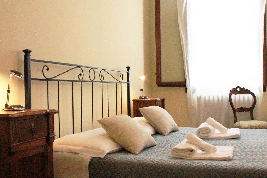 Room, B&B Corte dei Miracoli, Venice