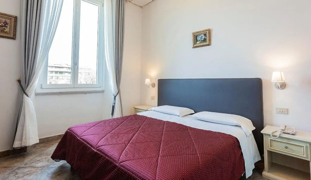 Room, Hotel St. James, Florence