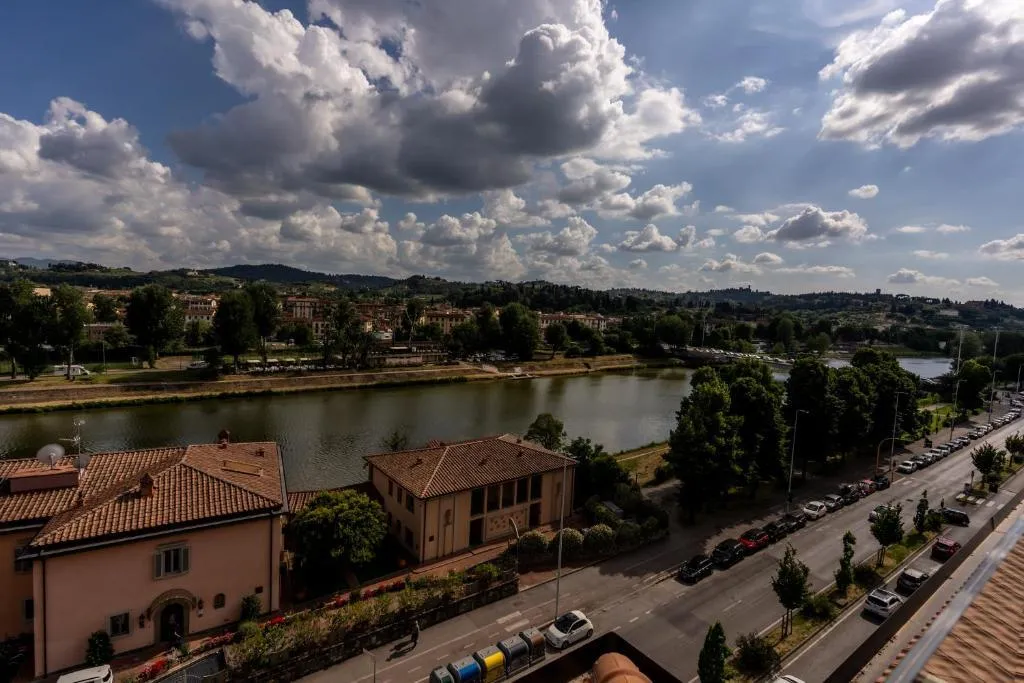SUITE DELUXE WITH VIEWS Room, Columbus Urban Resort, Florence