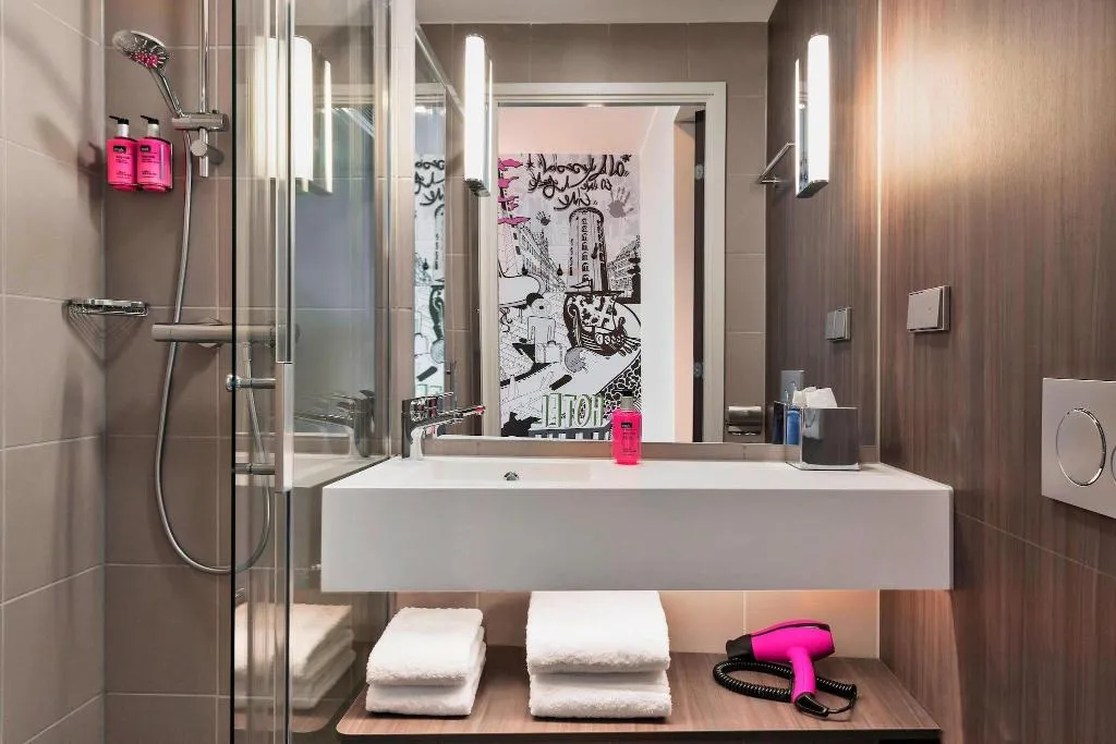 Room, Moxy Copenhagen Sydhavnen, Copenhagen