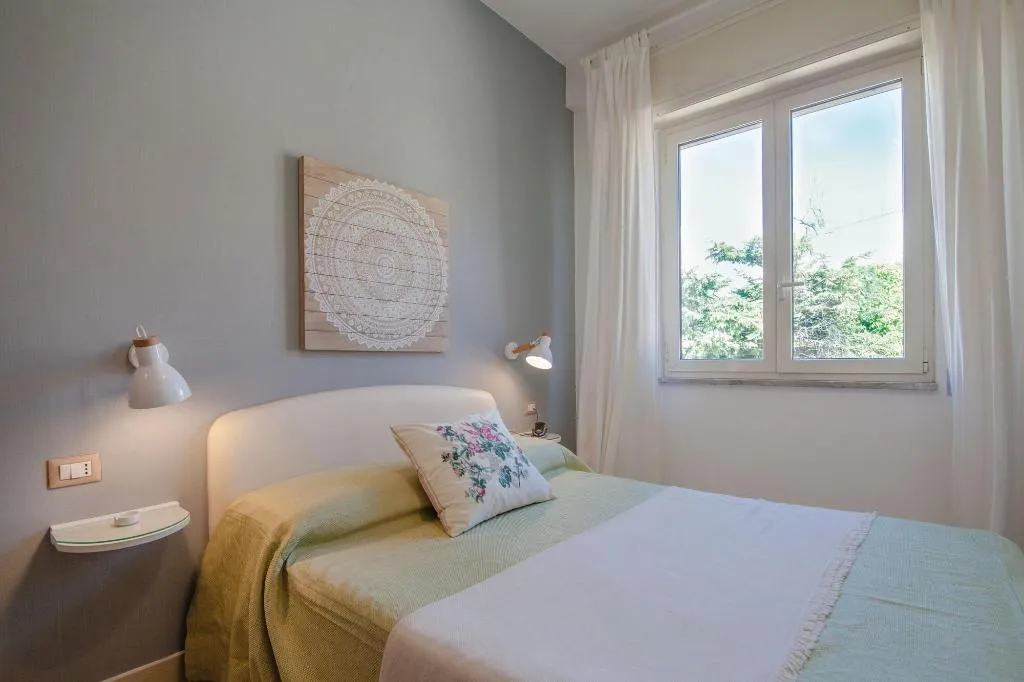 Room, Mini Hotel, Naples