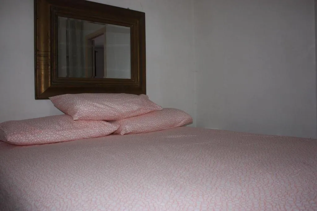 Room, b&b la marchesa, Naples