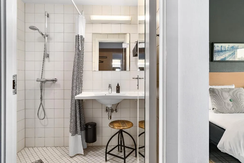 Double or Twin STANDARD Room, Ibsens, Copenhagen