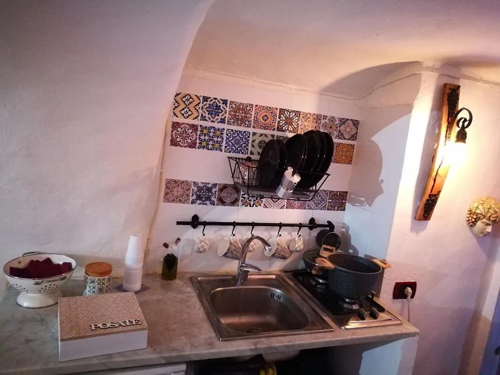 Room, B&B Domus Vinaria, Naples