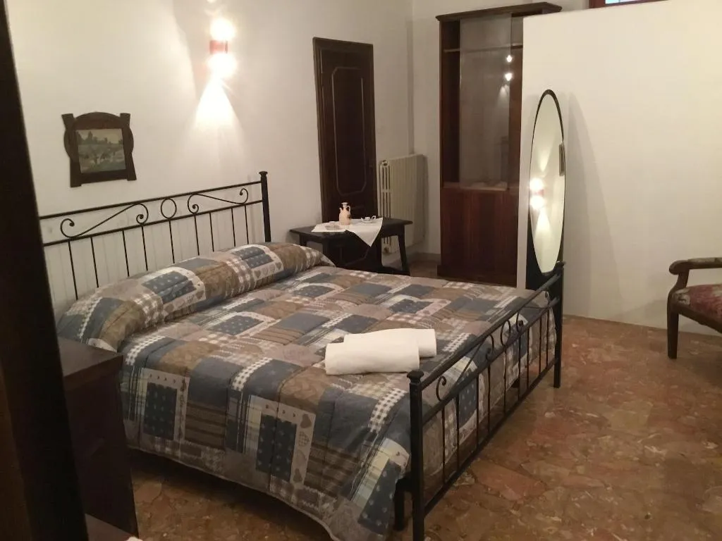 Room, Venice Sun Apartment And Rooms, Venice