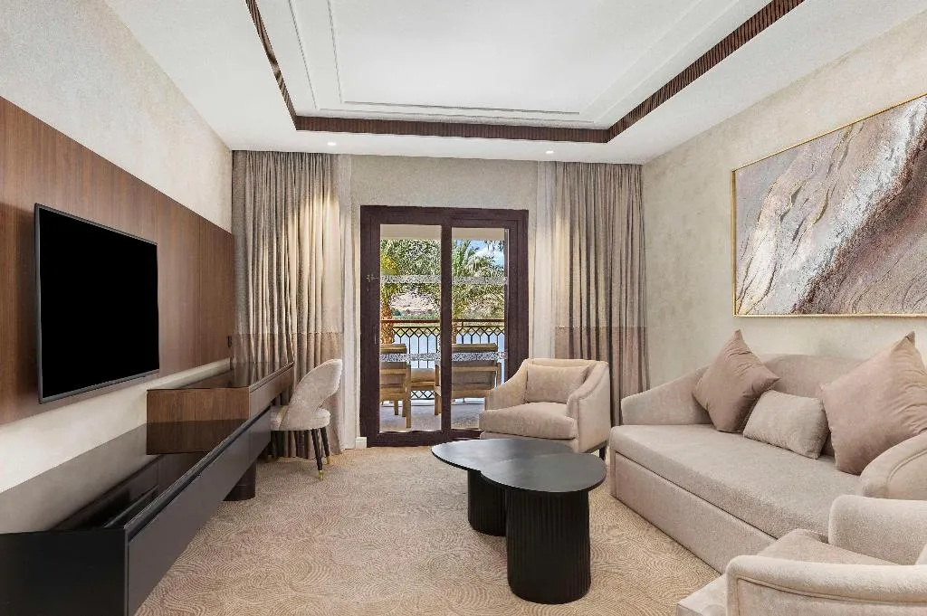 SUITE DELUXE Room, Hilton Luxor Resort & Spa, Luxor
