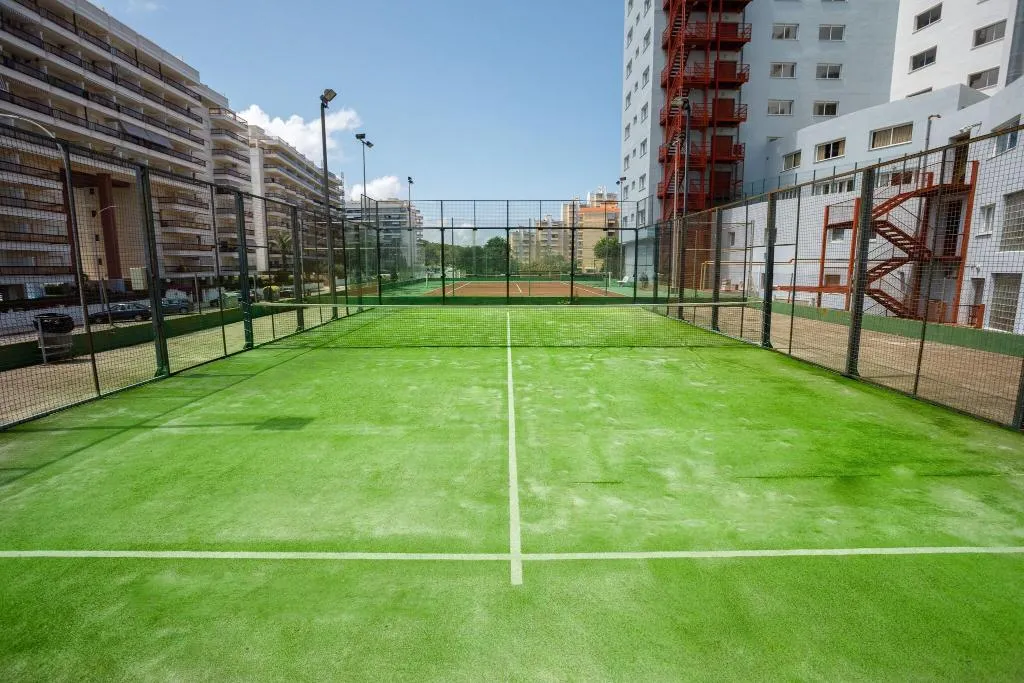 Sports and Entertainment, Tres Anclas, Valencia